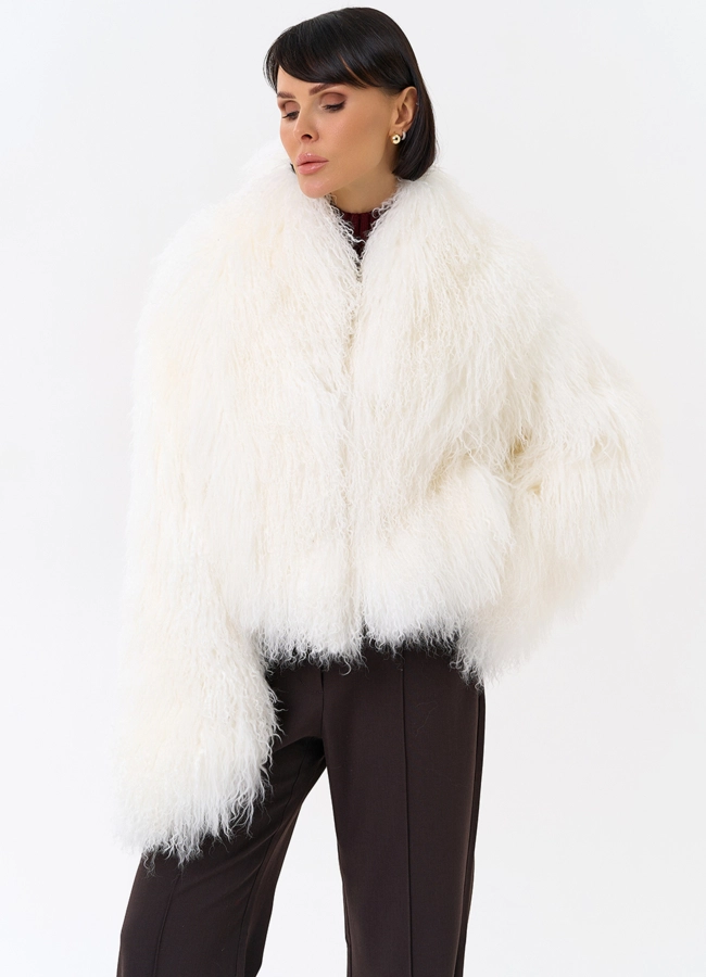 Белая шуба из ламы модель № 31038 универмаг малина
