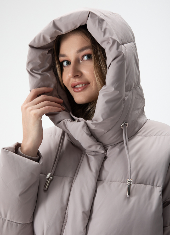 Женский пуховик с капюшоном  модель № 28416 универмаг малина