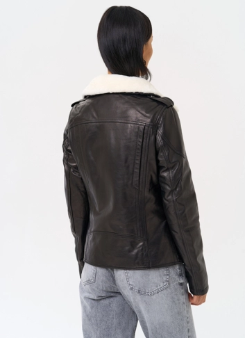 Утепленная кожаная куртка с мехом