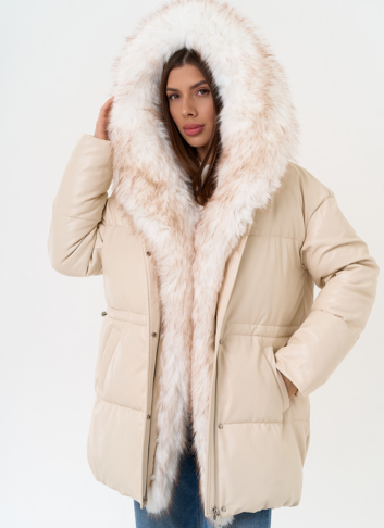 Женский пуховик из эко кожи с отделкой из эко меха