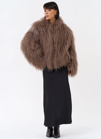 Короткая шуба из ламы
