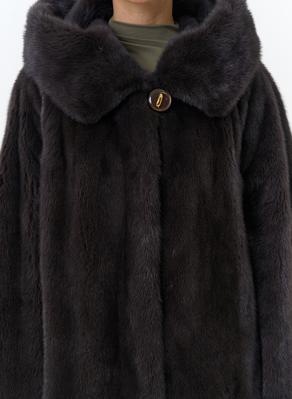 Шуба из норки с капюшоном