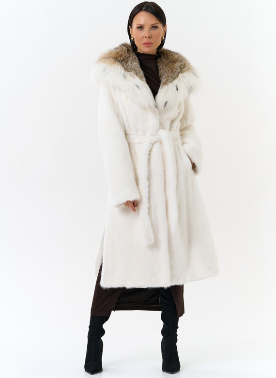 Шуба из белой  норки с капюшоном из рыси