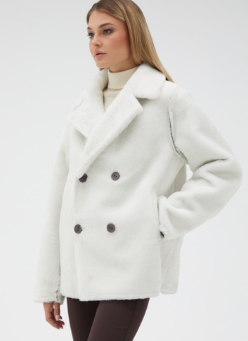 Женская двухсторонняя дубленка из эко кожи с английским воротником