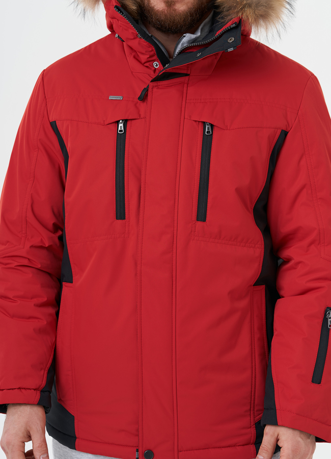 Яркая куртка с капюшоном из меха енота модель № 28277 универмаг малина