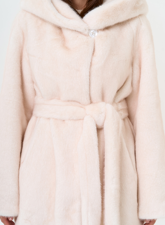 Женская шуба из эко меха с капюшоном