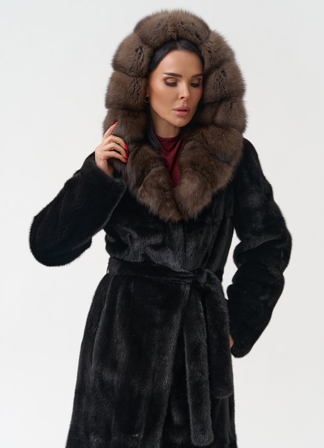 Норковая шуба с капюшоном из меха соболя модель № 30479 универмаг малина